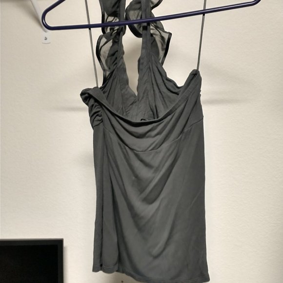 Express ruffle halter - Picture 2 of 3